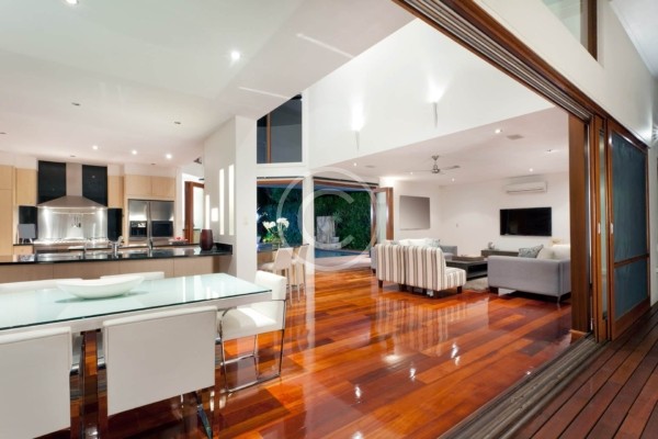 Windsor Standard Penthouse - Image 2